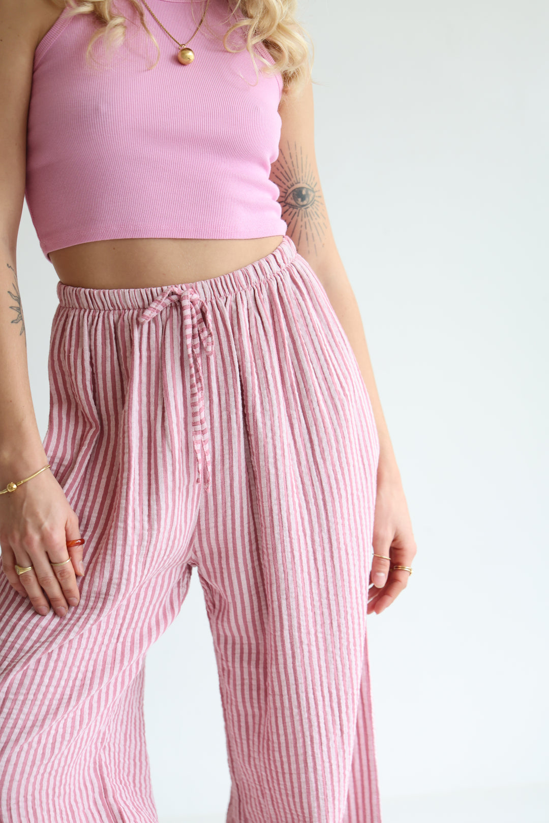 Lange Musselinhose mit Streifen Little Lines