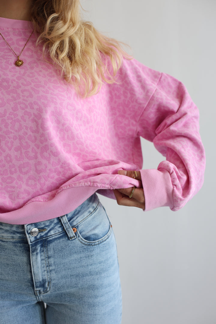 Sweater mit Leoprint