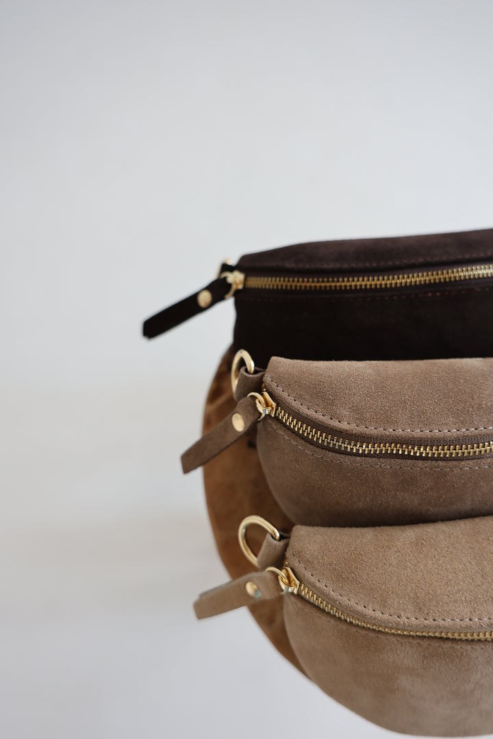 Crossbody Bag Small aus Wildleder