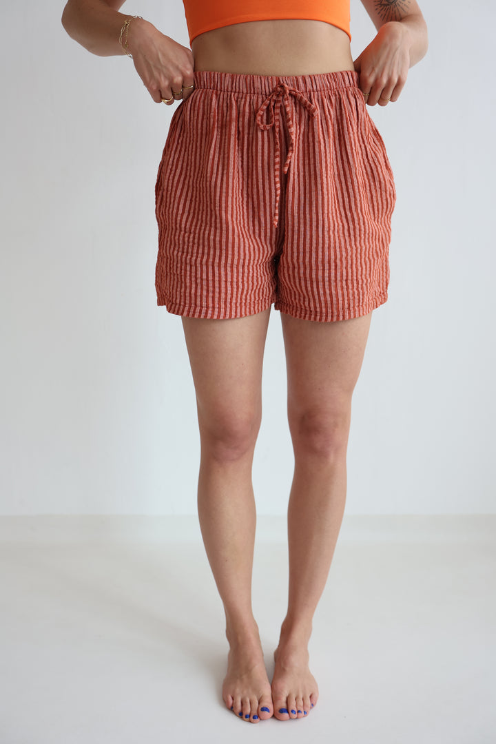 Kurze Musselinshorts Little Lines