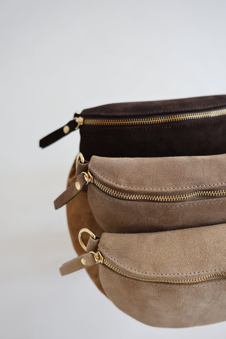 Crossbody Bag Small aus Wildleder