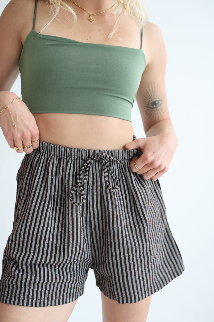 Kurze Musselinshorts Little Lines