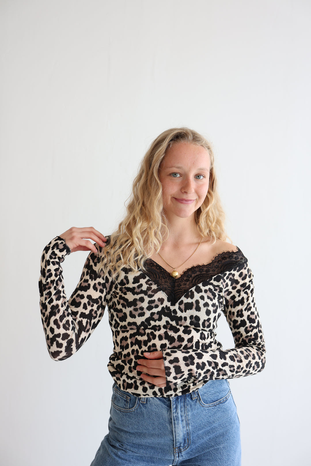 Cashmere Longsleeve Mesh Lace