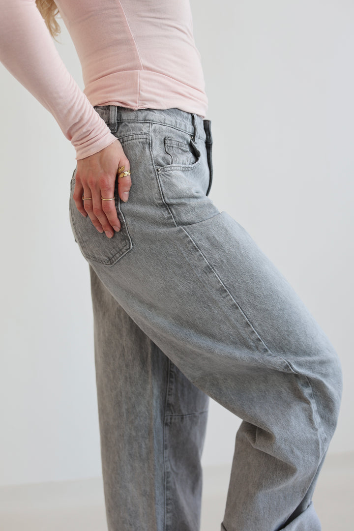 Barrel Fit Daily Jeans