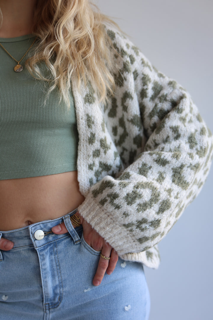 Offener Cardigan mit Leoprint
