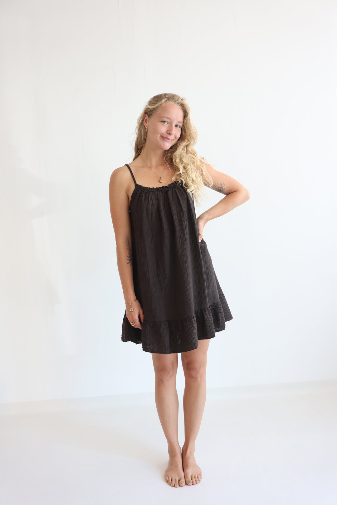 Musselinkleid mit Mini-Volant Hailey