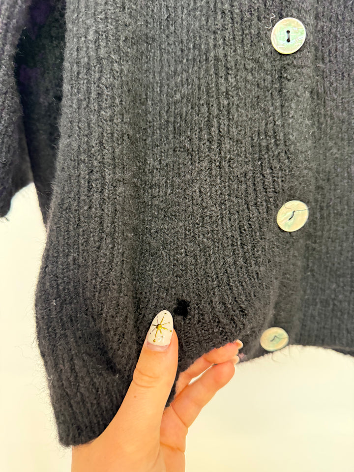 KURZARM CARDIGAN JOLINA SCHWARZ (B-WARE)