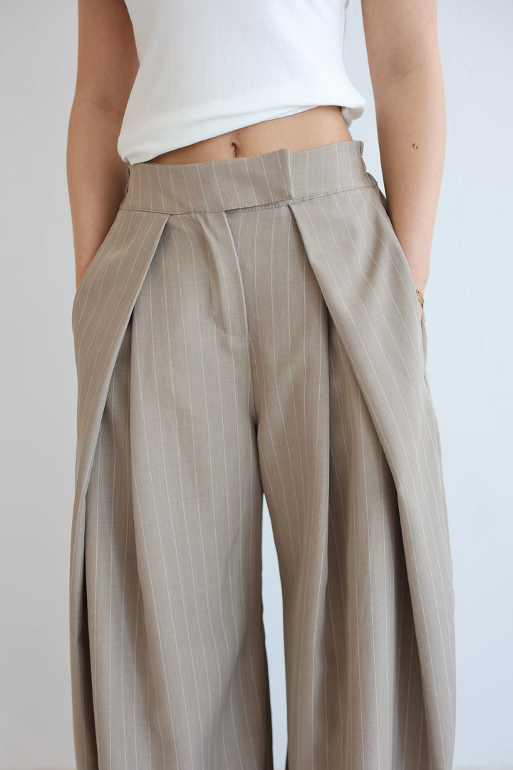 Tailored Wrap Pleat Bundfaltenhose