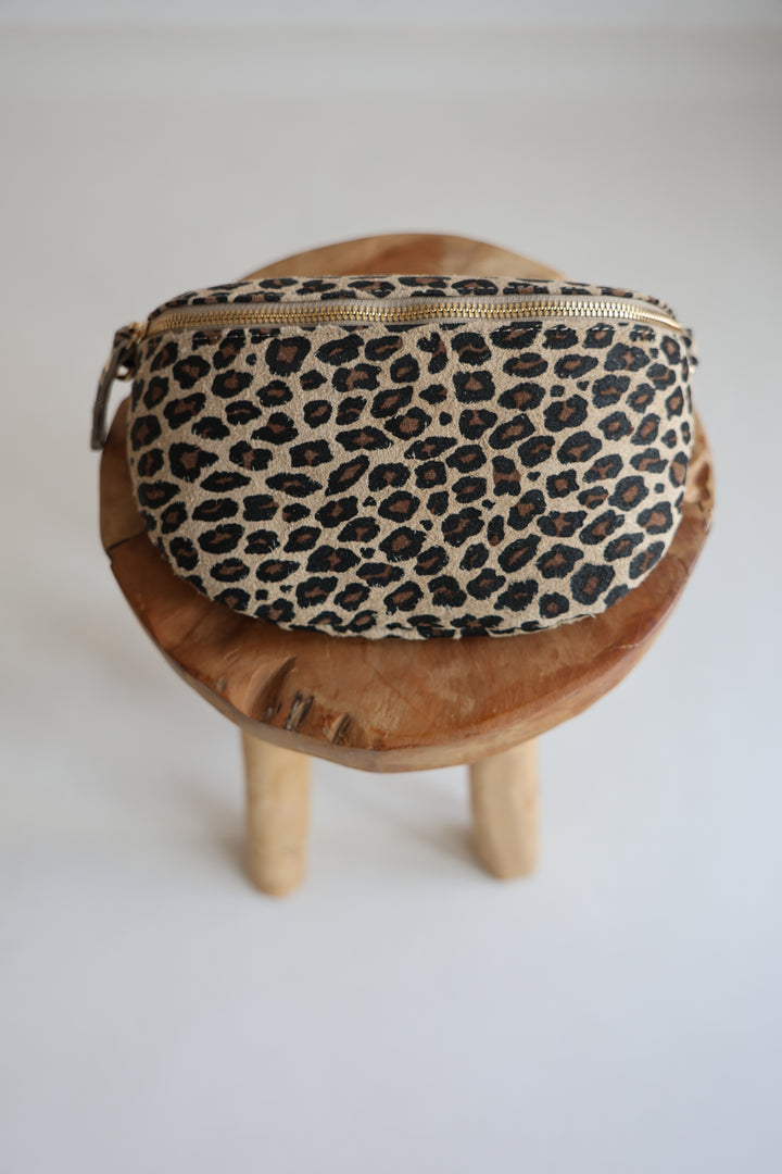 Crossbody Bag Medium aus Wildleder