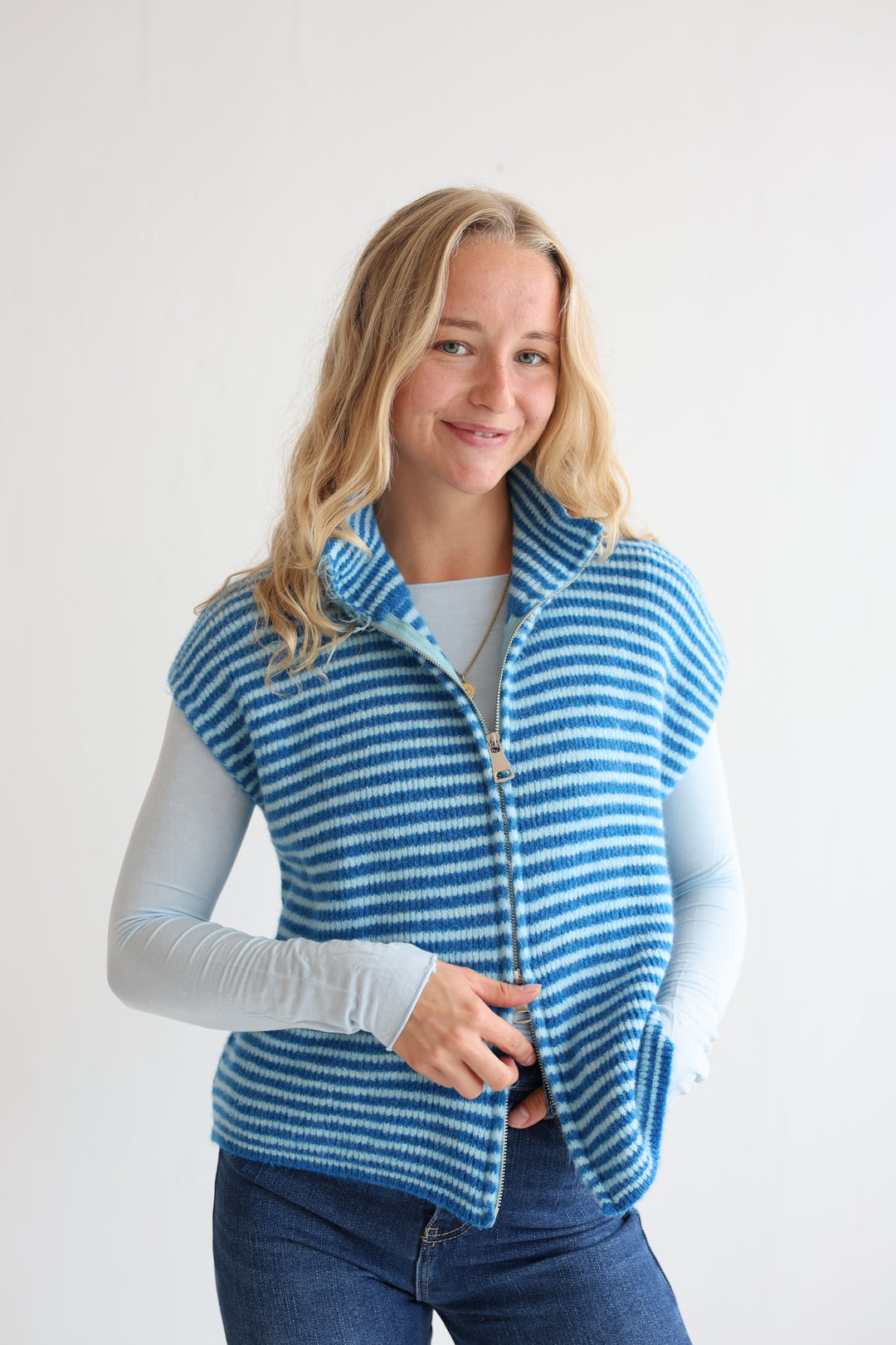 Zip Vest Fine Stripes