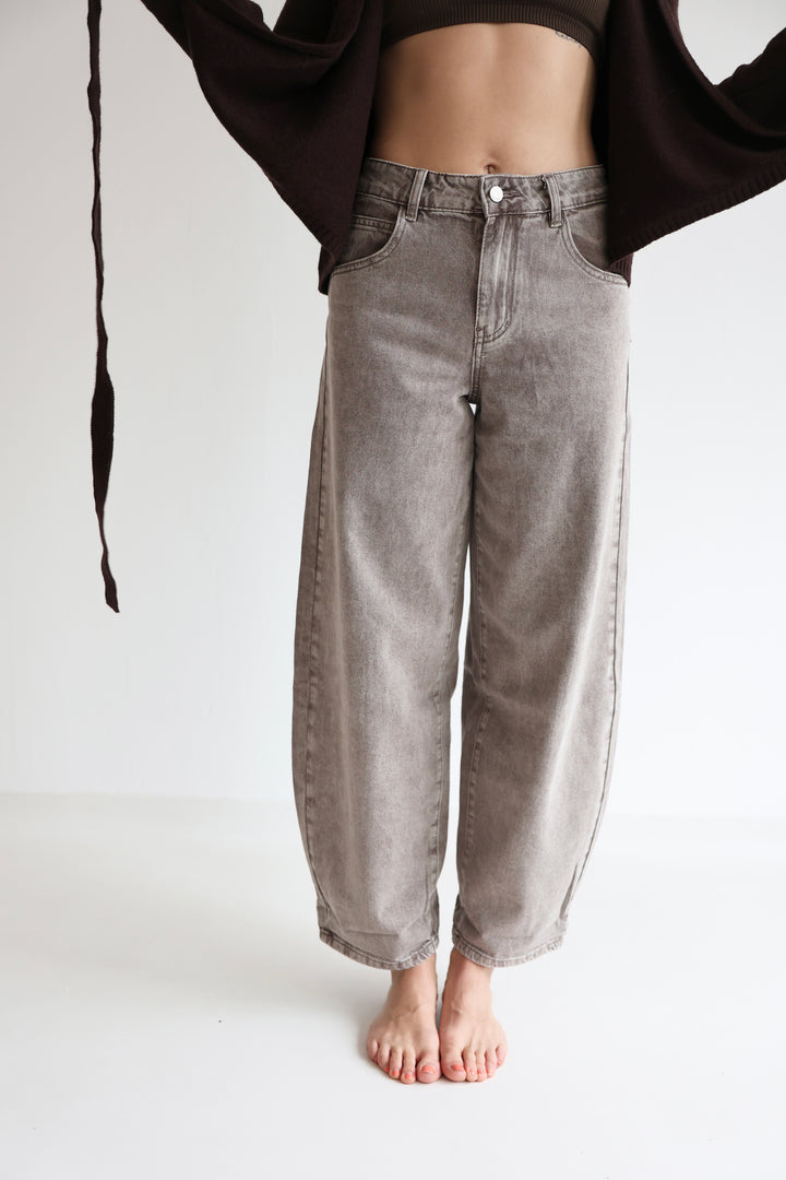 Barrel Fit Mocca Jeans