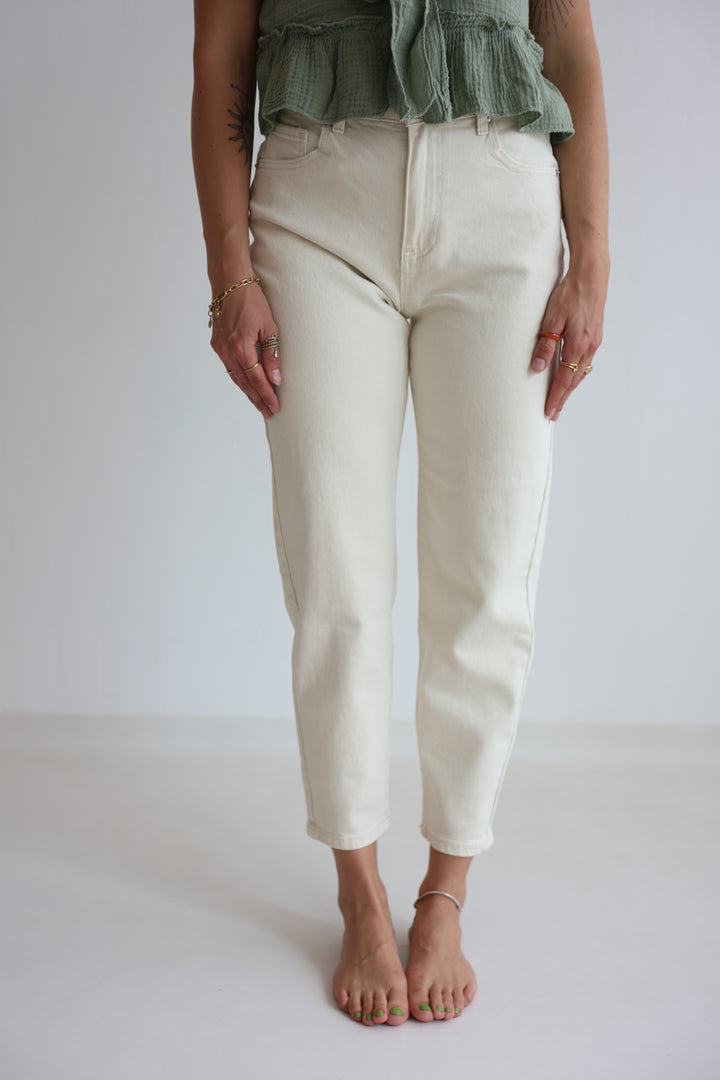Cream Fit Mom Jeans