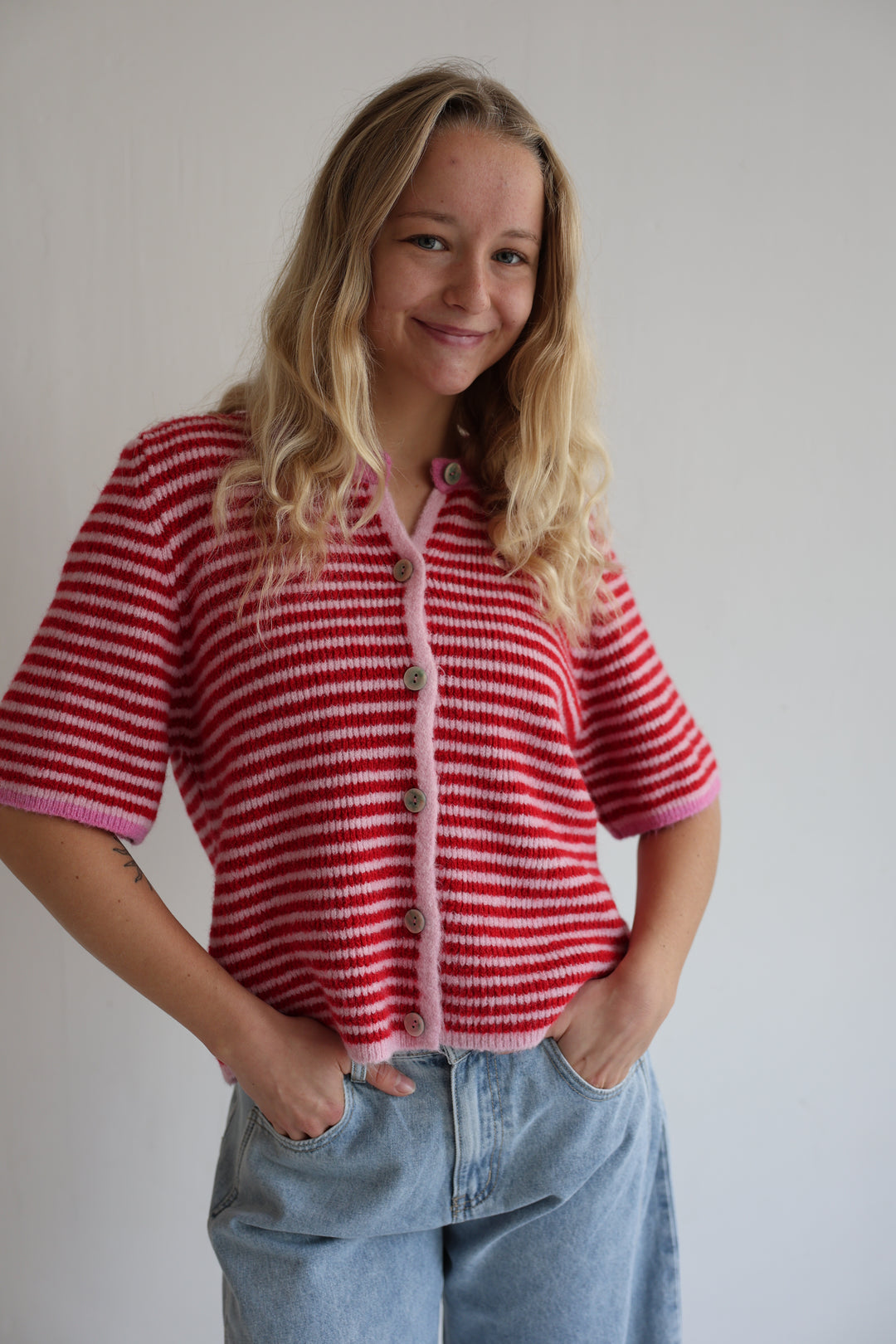 Gestreifter Kurzarm Cardigan Carlotta