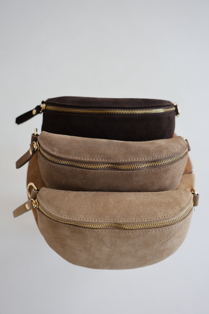 Crossbody Bag Small aus Wildleder