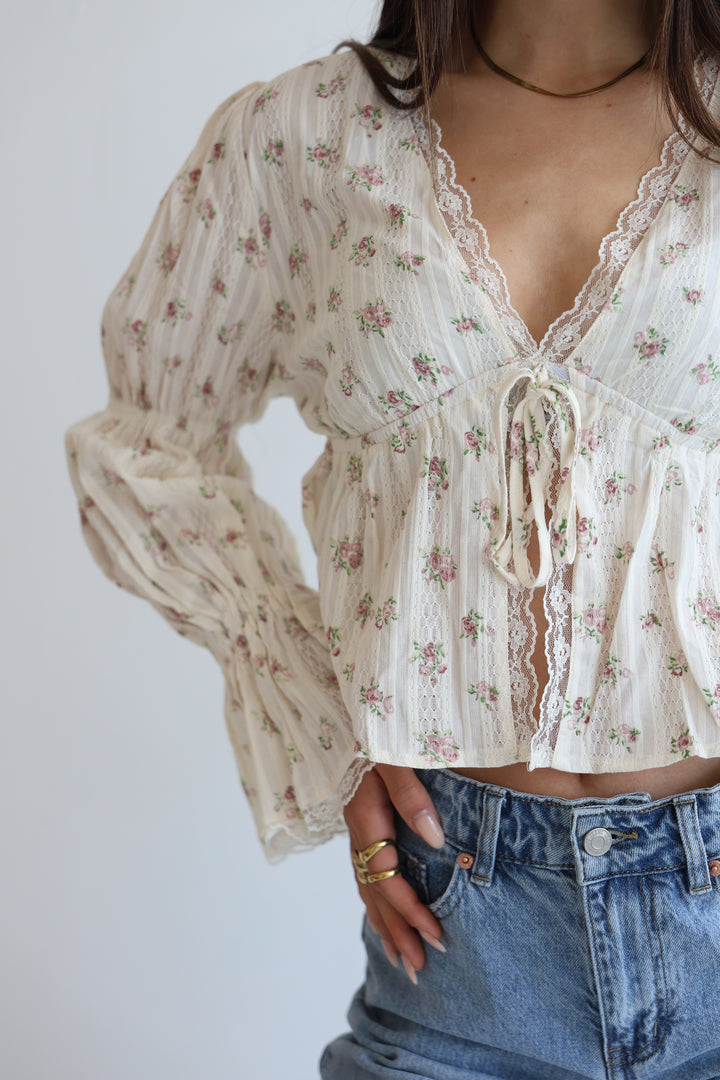 Schößchenbluse zum Schnüren Cute Roses