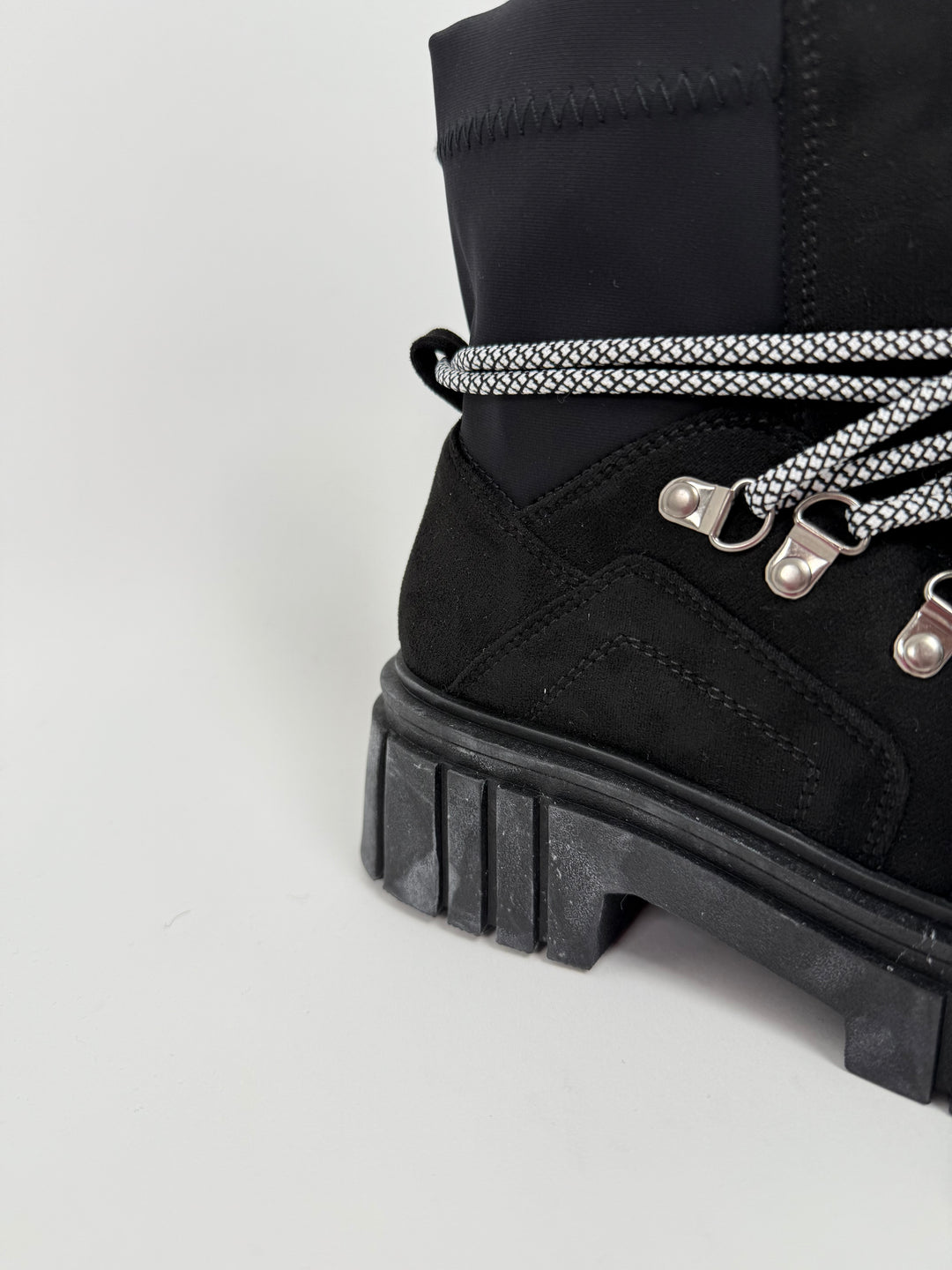 WINTERBOOTS SNOWY SCHWARZ GR. 36 (B-WARE)