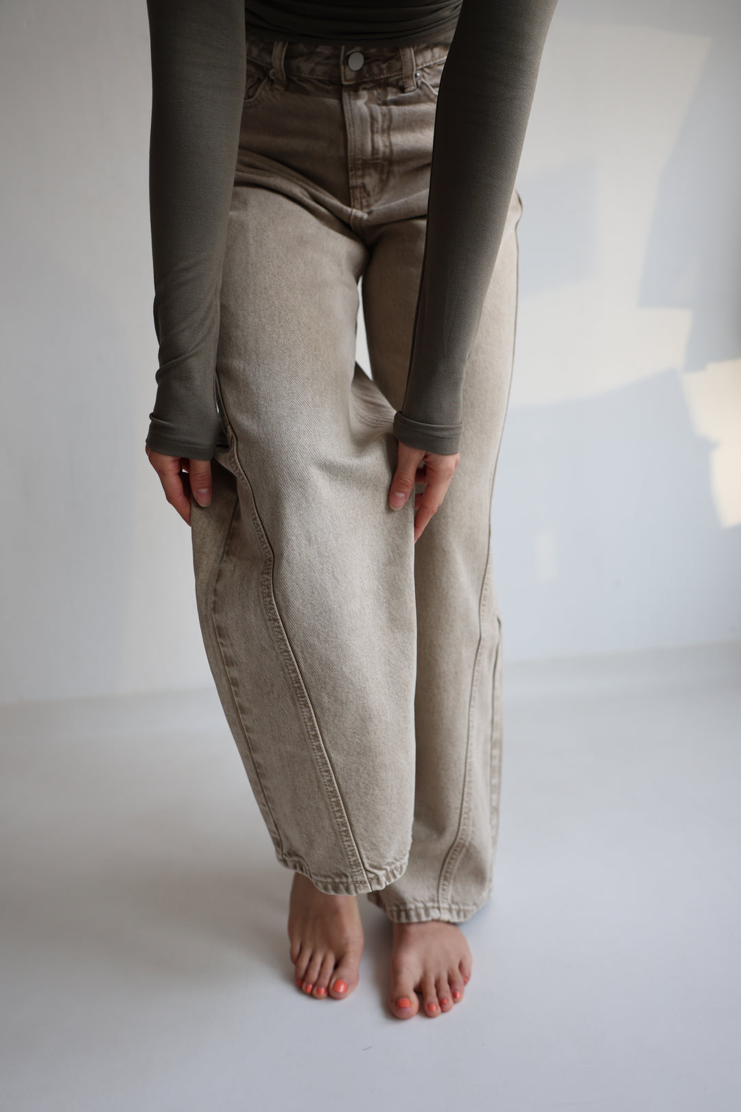 Relaxed Barrel Fit Jeans Juna