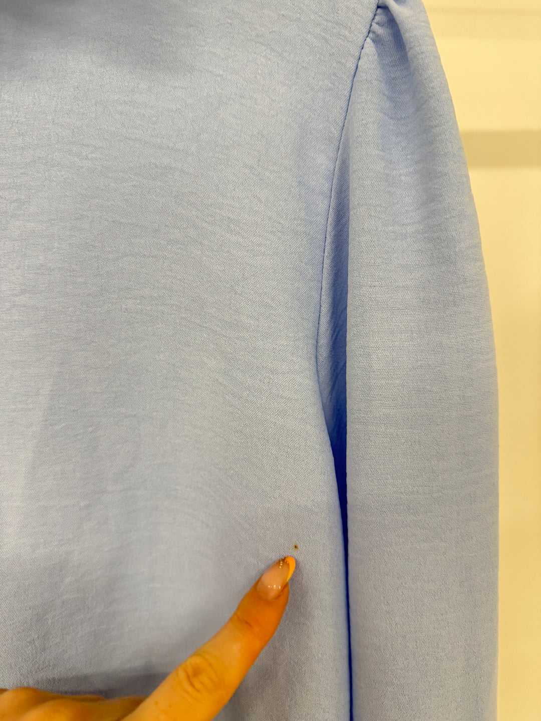 RÜSCHENBLUSE MELLY SOFT BLUE (B-WARE)