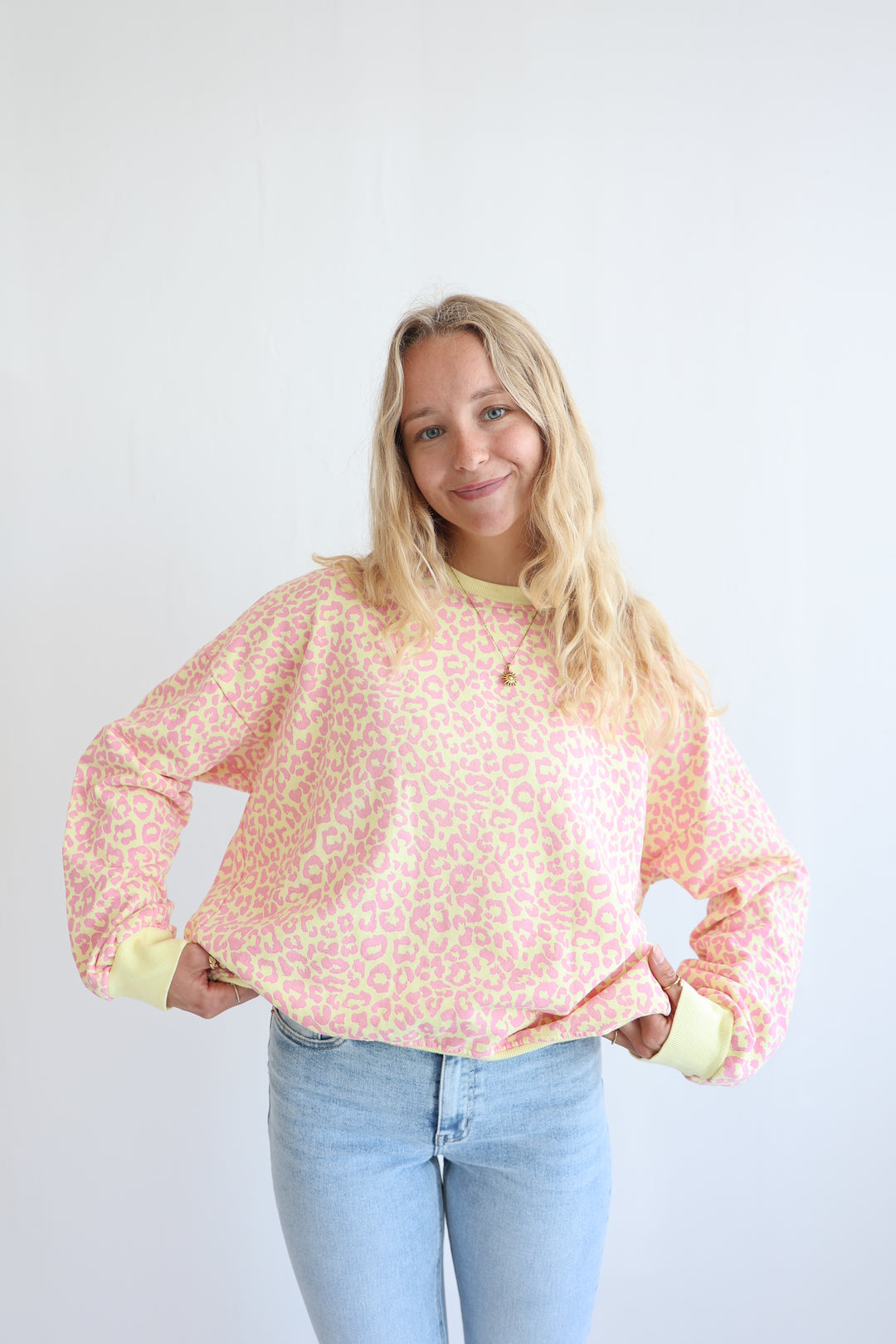Sweater mit Leoprint