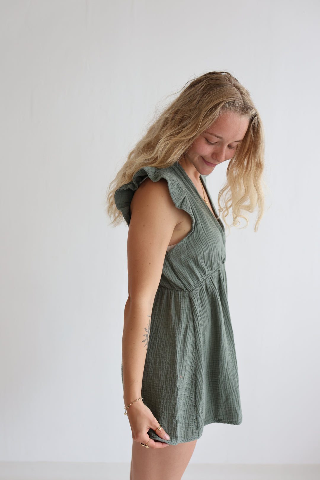 Musselin-Jumpsuit mit Rüschen