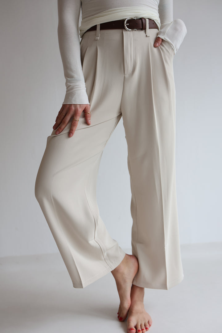 Bundfaltenhose mit Gürtel Anna