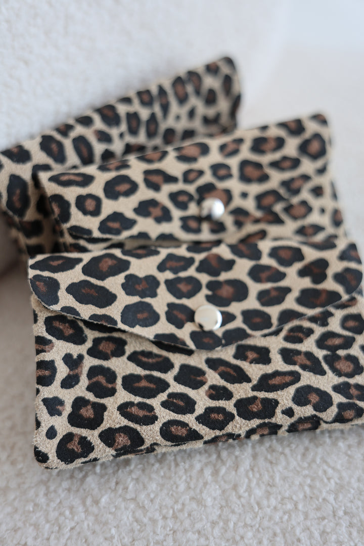 Medium Wallet mit Leoprint