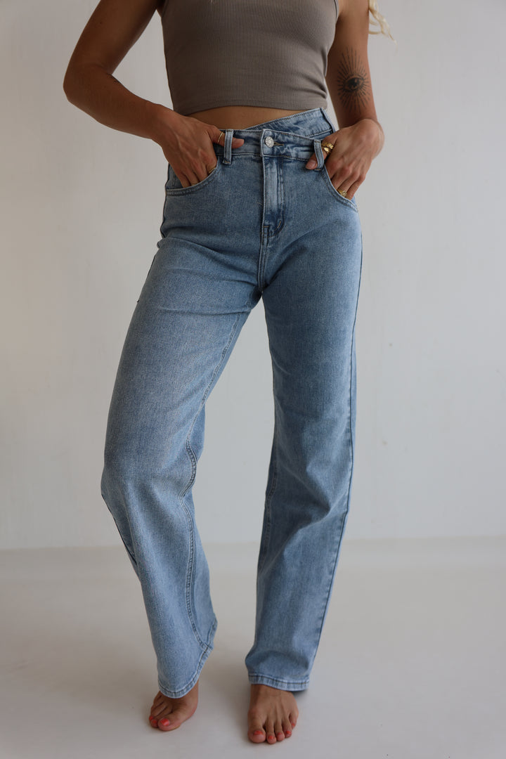 Asymmetrische Straight Fit Jeans Nova