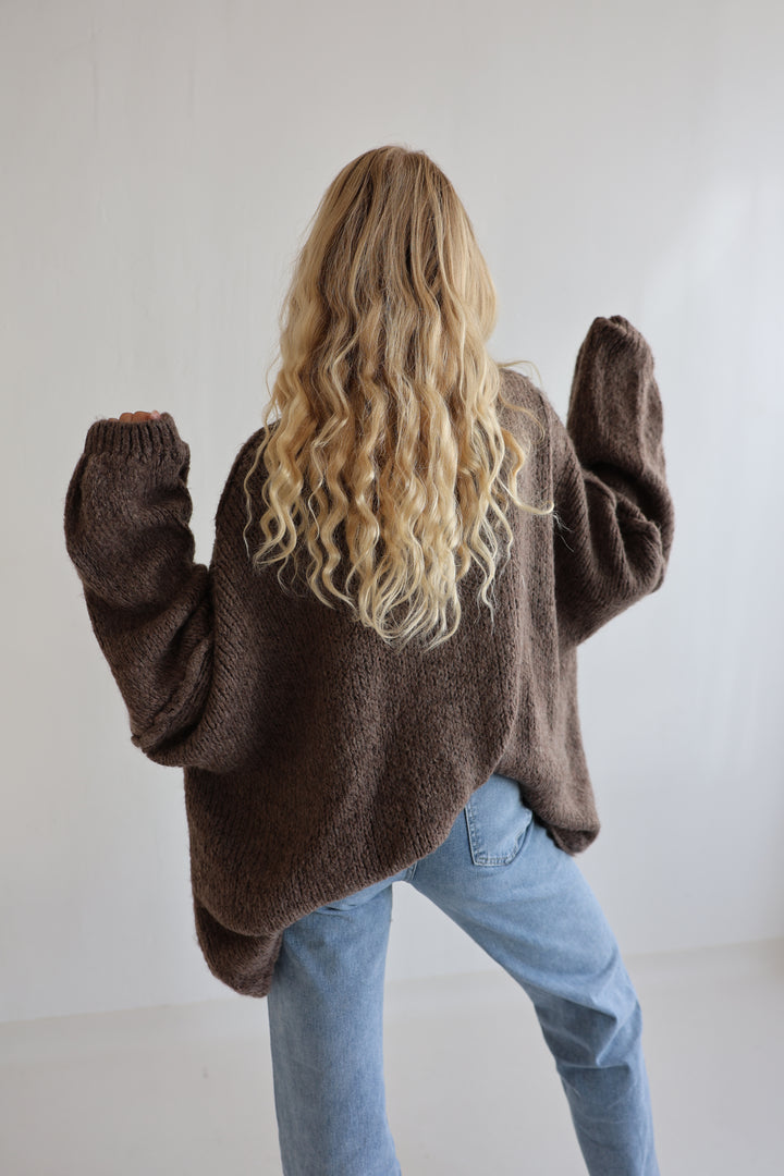 Langer Oversize Cardigan mit goldenen Manschettenknöpfen Claire