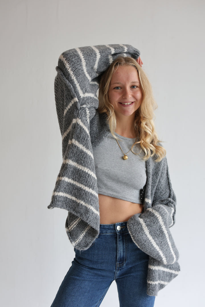 Oversize Strickcardigan Half Stripes