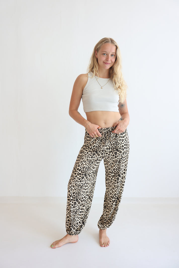 Ballonhose mit Leoprint