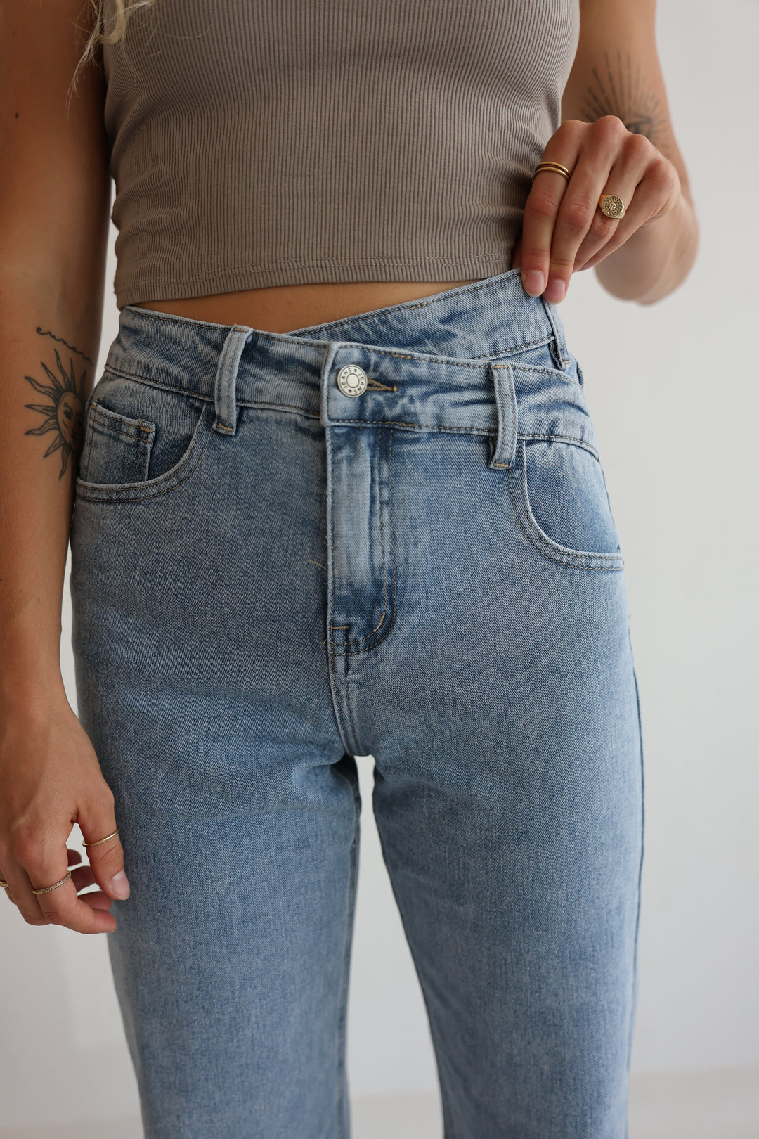 Asymmetrische Straight Fit Jeans Nova