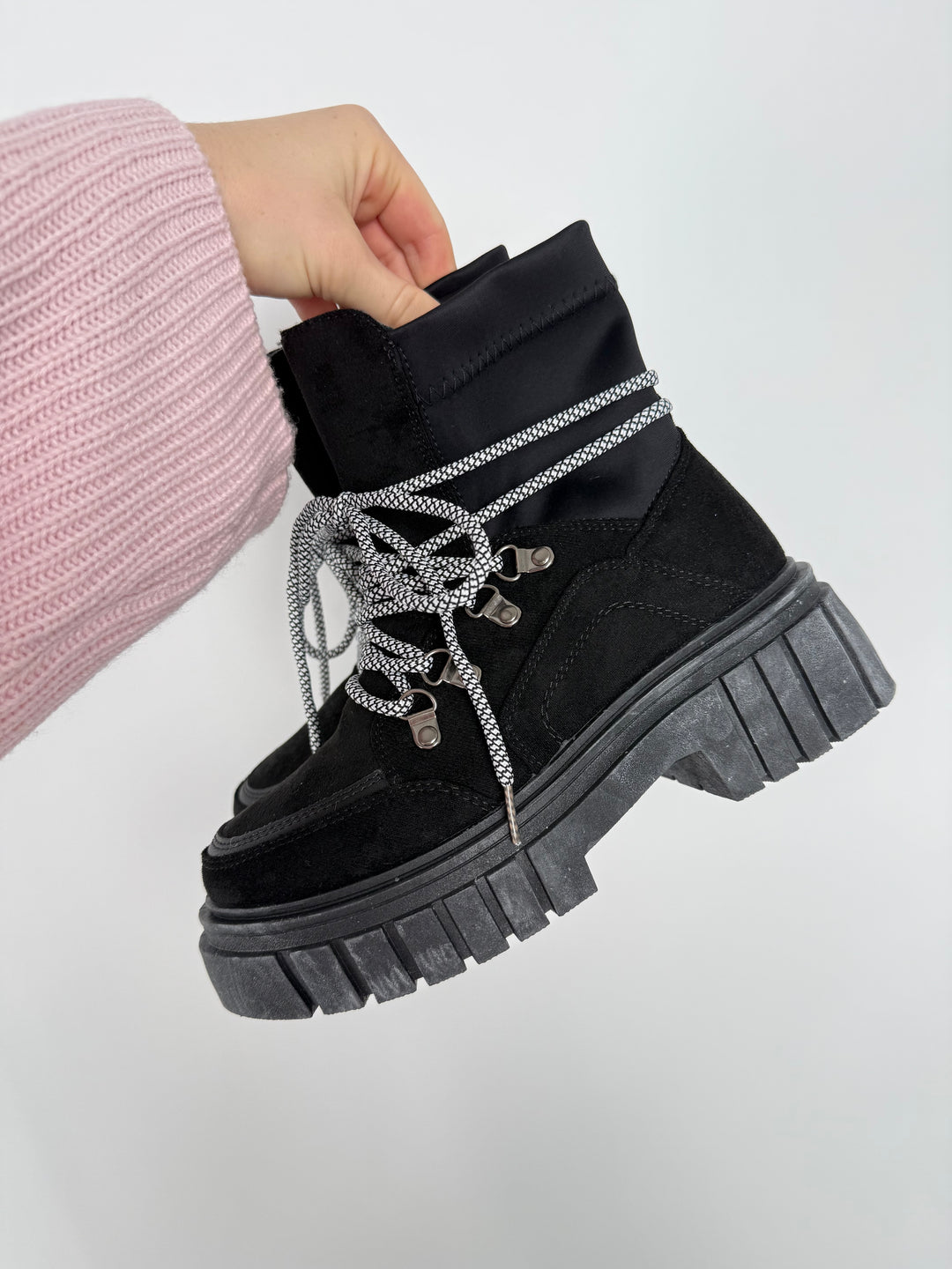WINTERBOOTS SNOWY SCHWARZ GR. 36 (B-WARE)