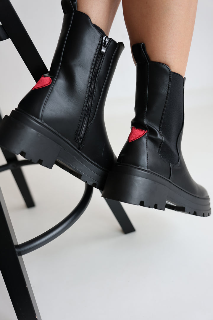 Chelsea Boots Red Heart