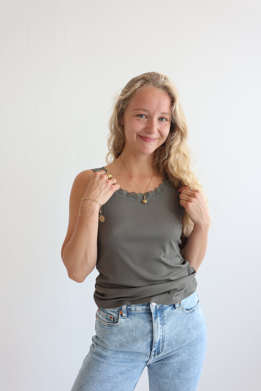Basictop mit Spitze