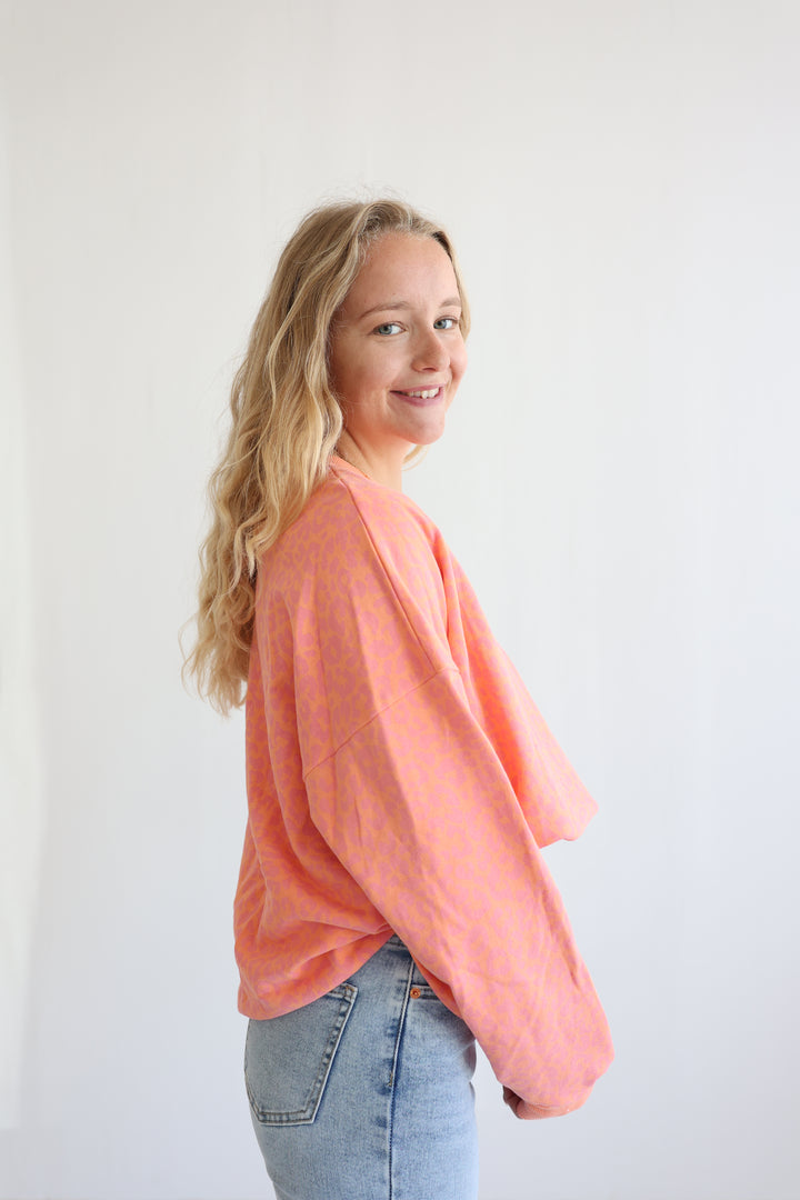 Sweater mit Leoprint