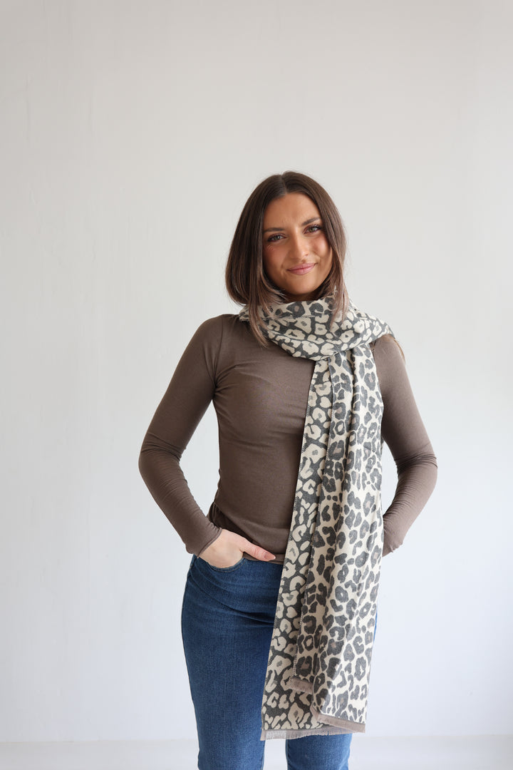 Langer Schal Wild Muse