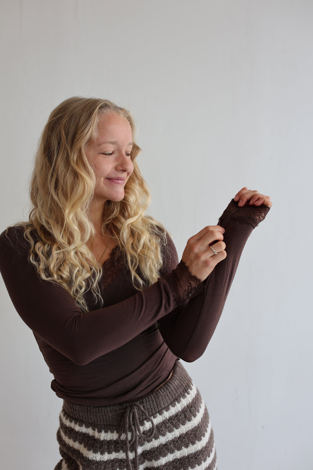 Longsleeve mit Spitzenausschnitt