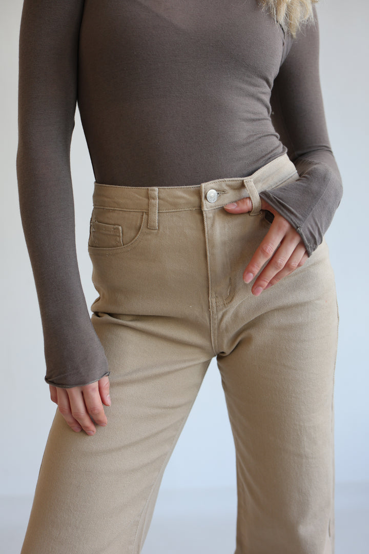 Straight Fit Jeans in Beige Aurelia