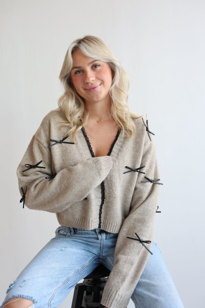 Cardigan Black Bows