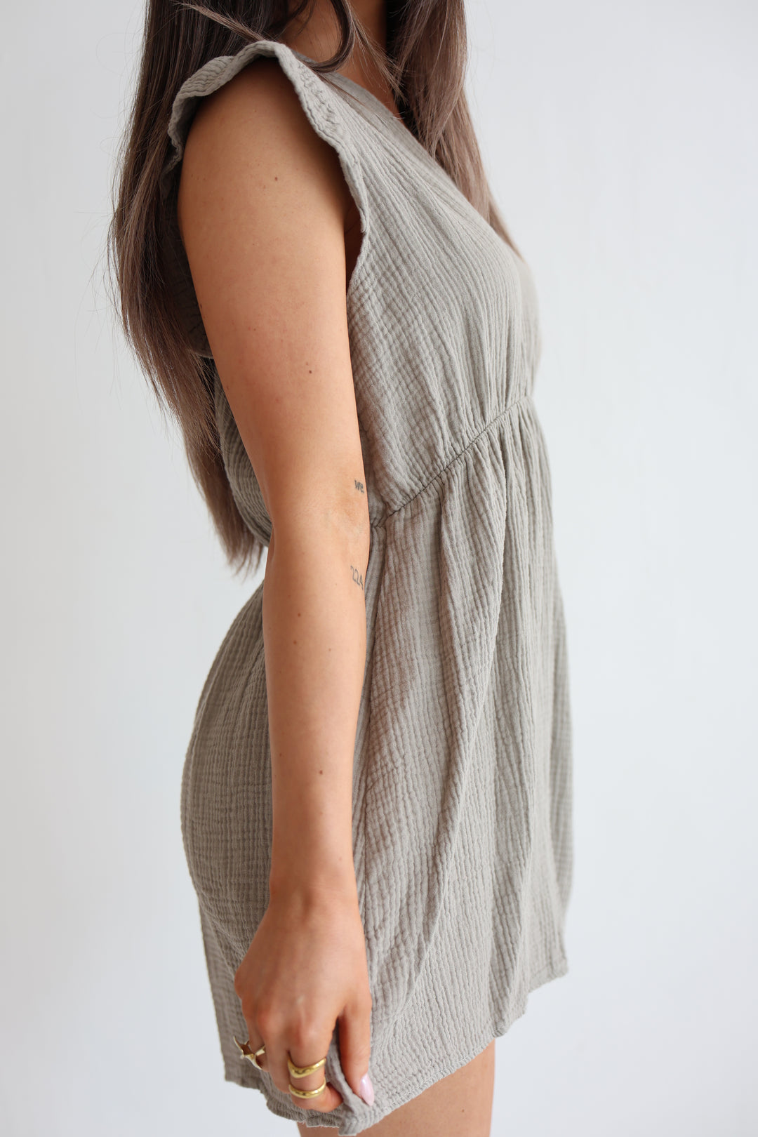 Musselin-Jumpsuit mit Rüschen