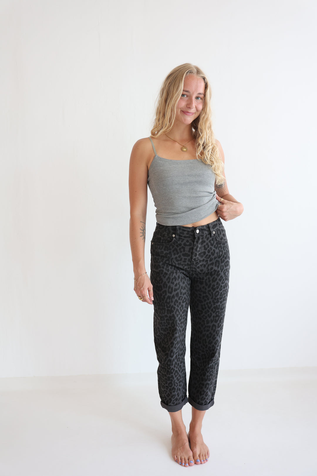 Noir Wild Mom Jeans