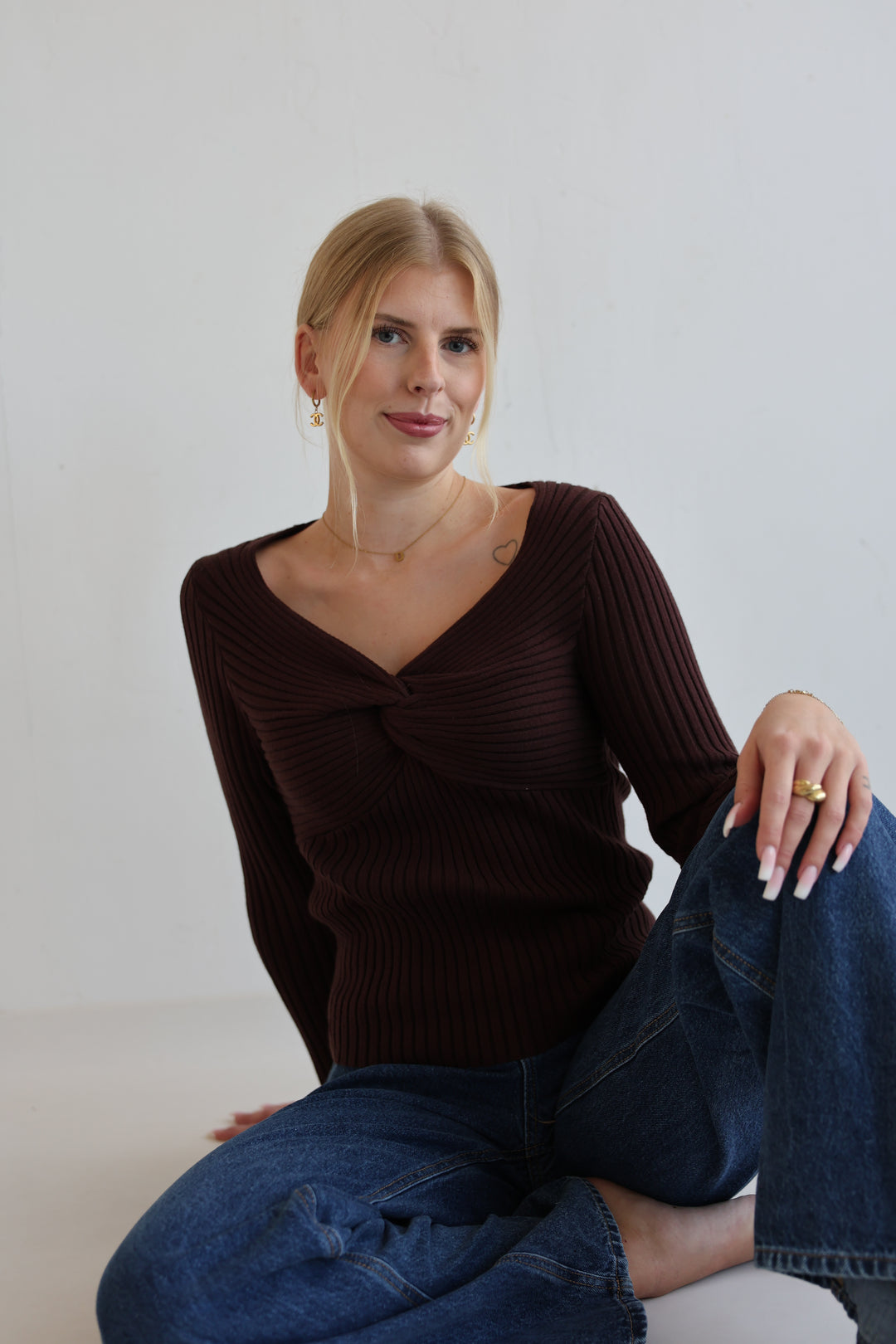 Ripped Tie Longsleeve