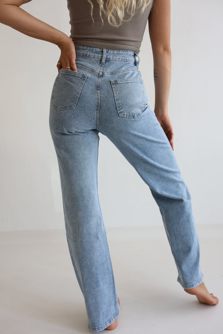 Asymmetrische Straight Fit Jeans Nova
