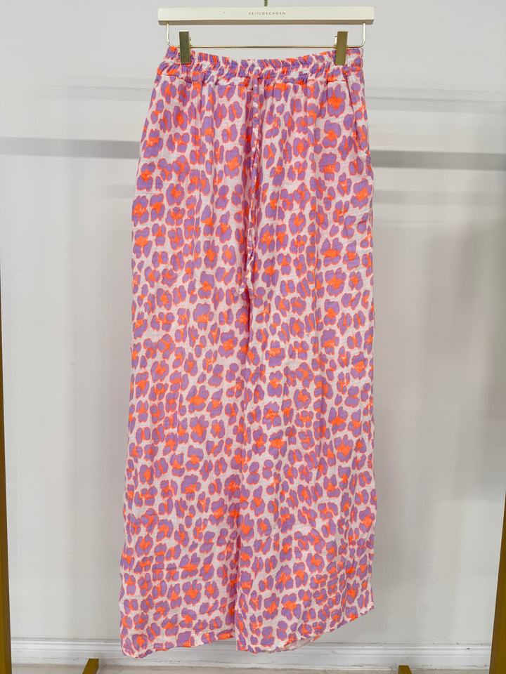 LANGE MUSSELINHOSE MIT LEOPRINT ORANGE LILA (B-WARE)