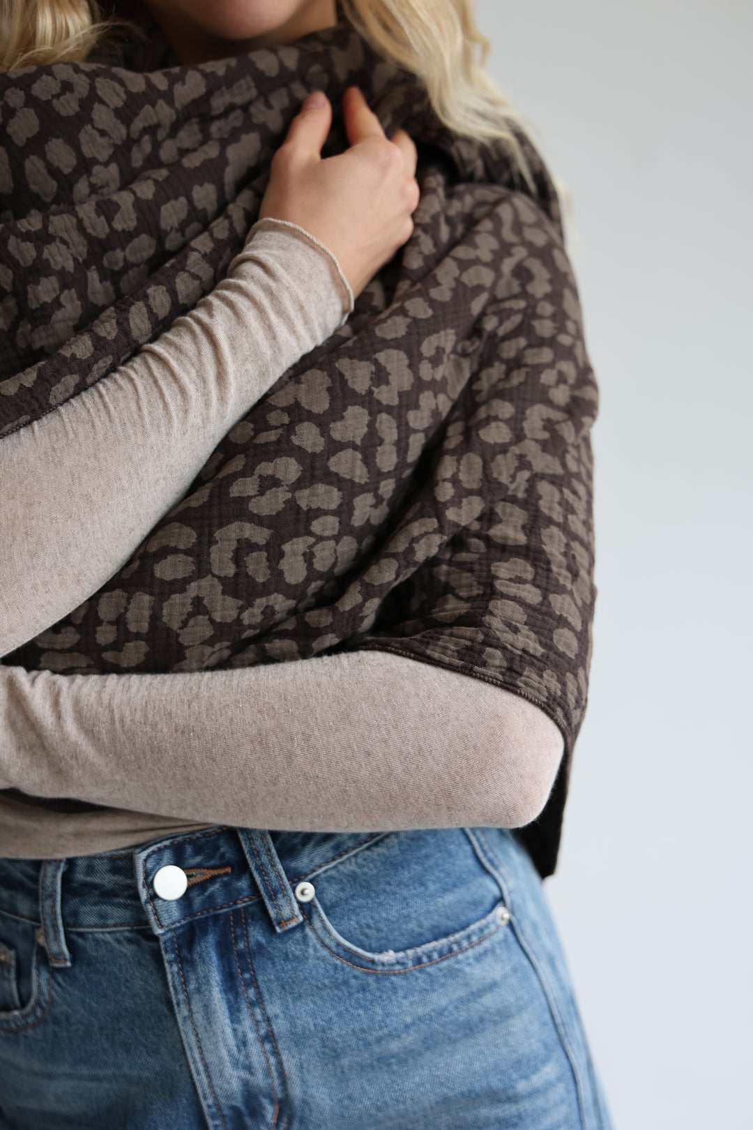 Großes Musselintuch mit Leoprint