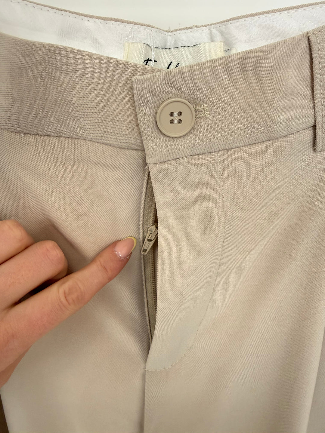 BUNDFALTENHOSE RELAXED FIT BEIGE GR./38 (B-WARE)