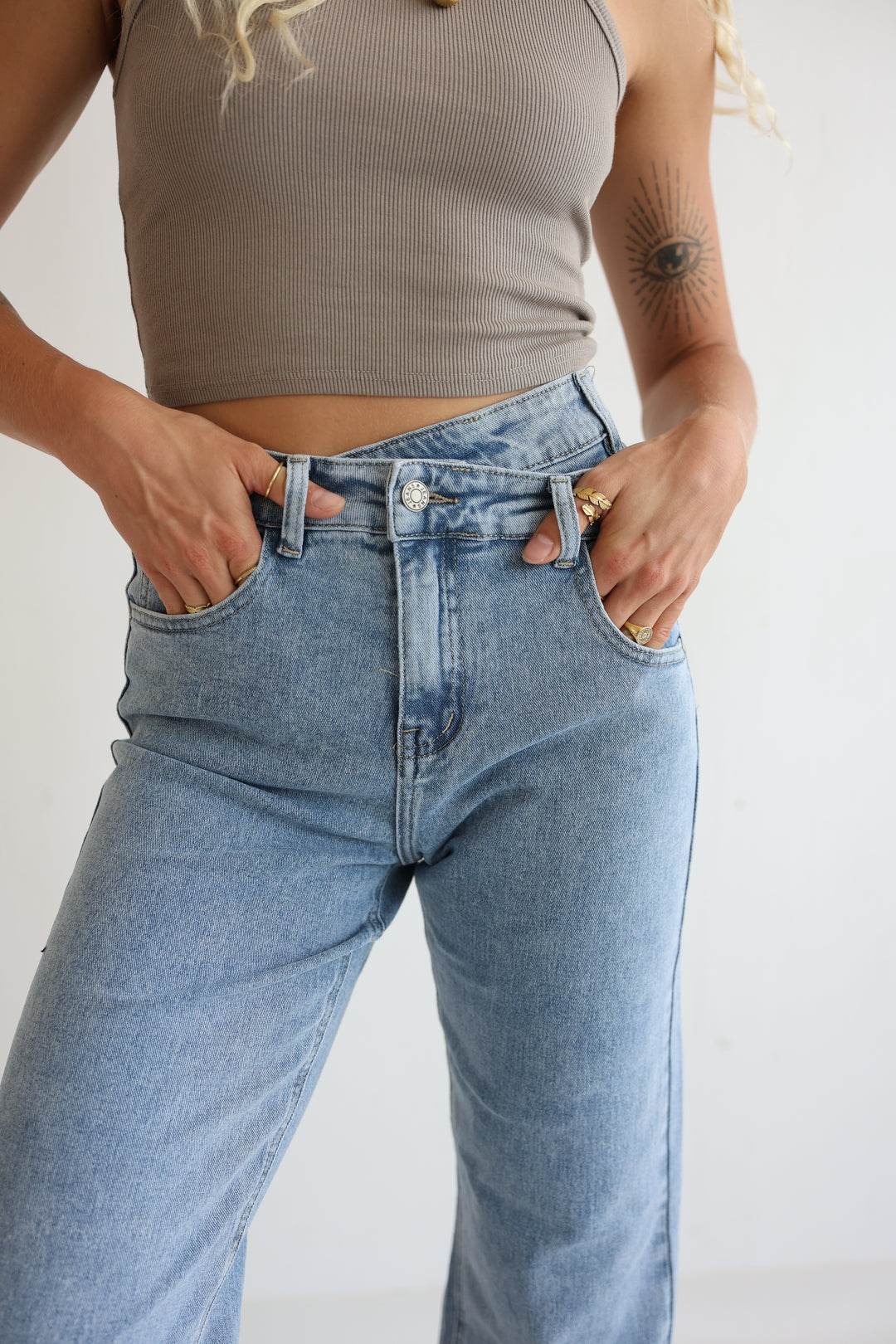 Asymmetrische Straight Fit Jeans Nova