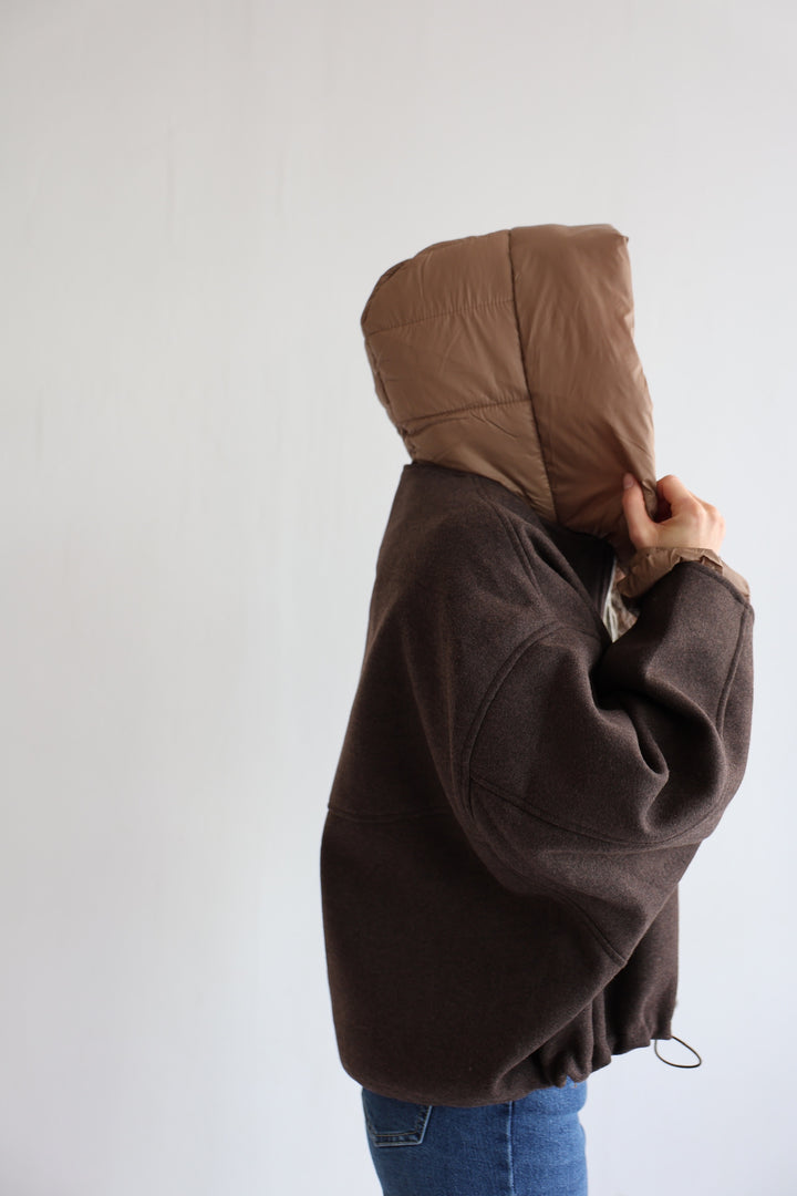 Leichte Bomberjacke mit abnehmbarer Kapuze