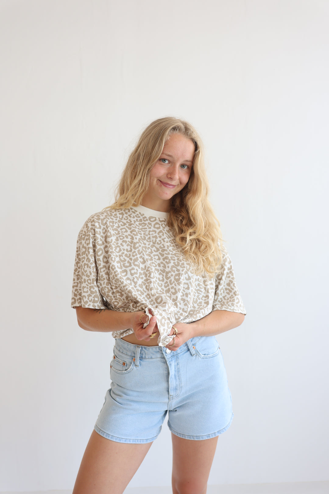 Oversize T-Shirt mit Leoprint