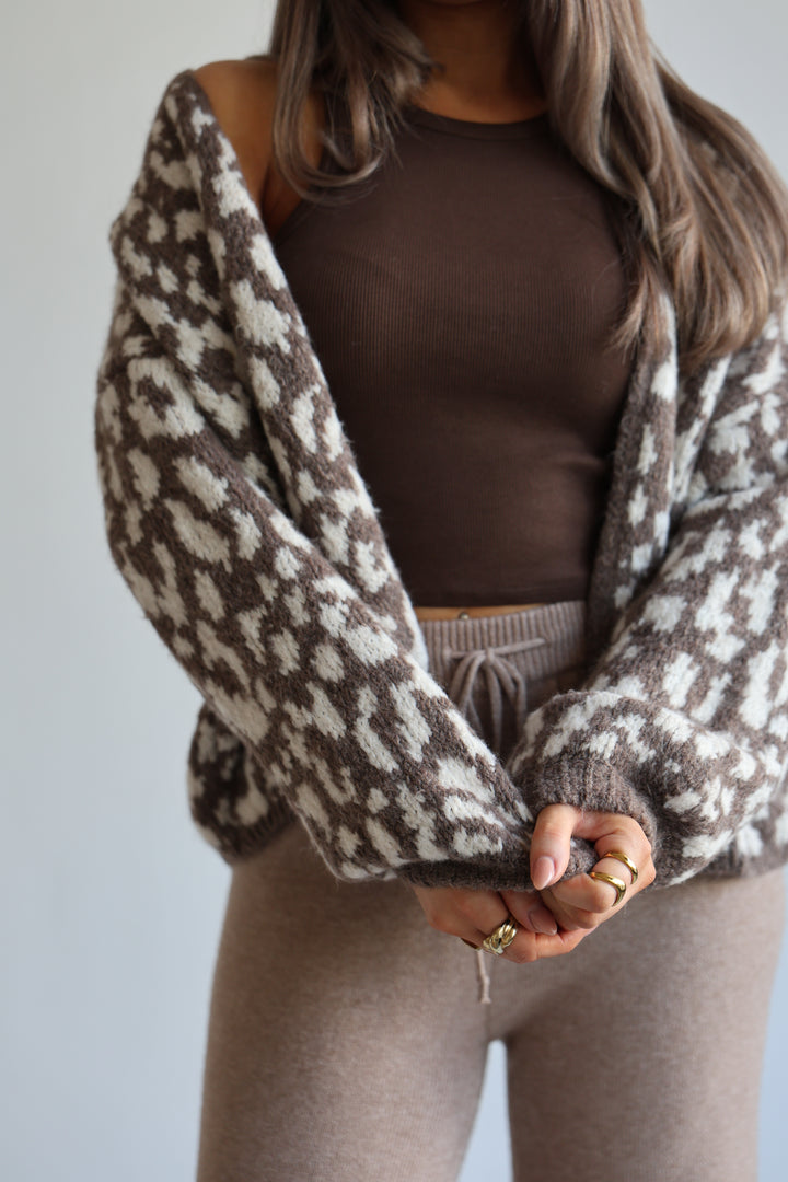 Offener Cardigan mit Leoprint